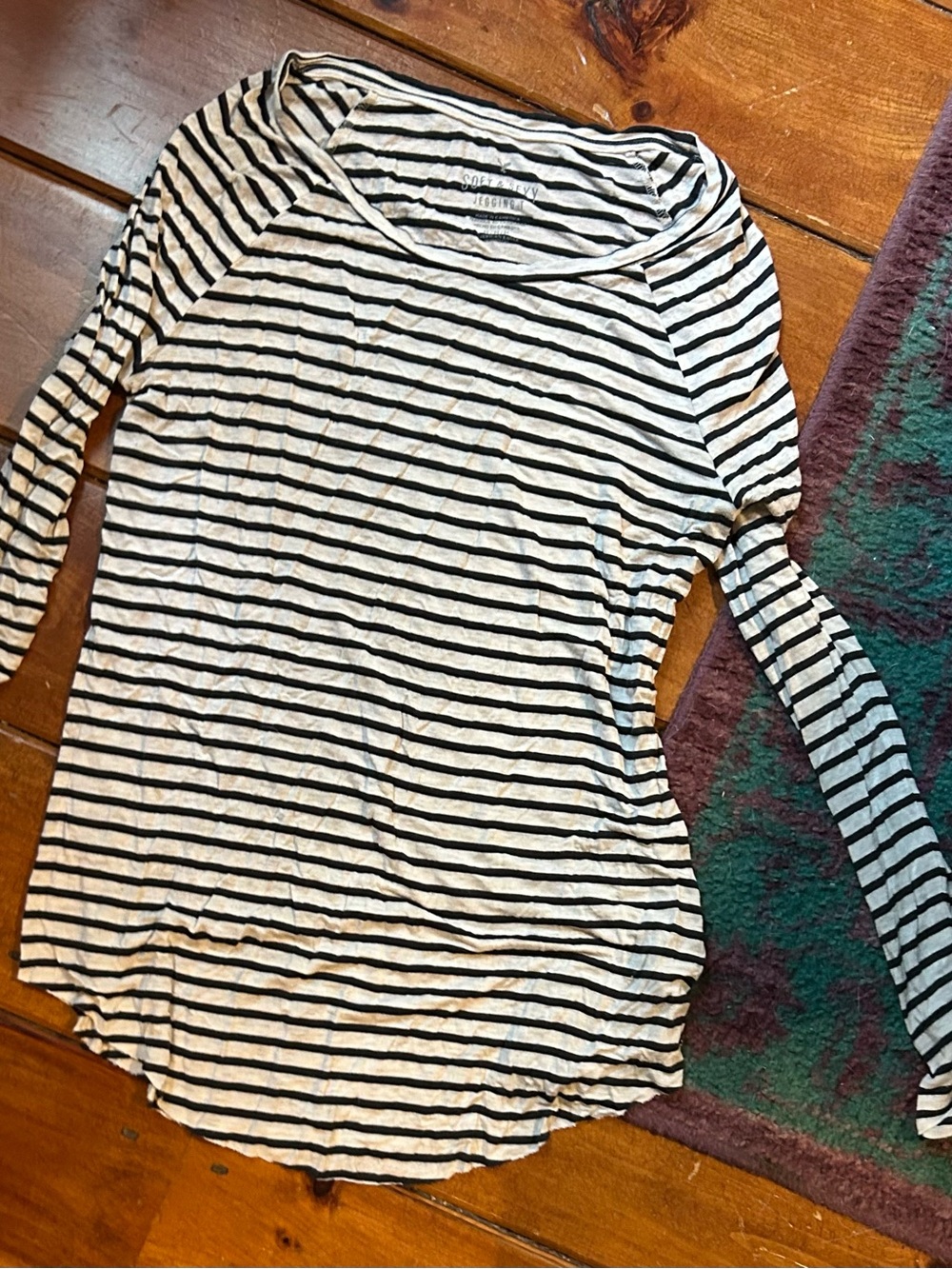 American Eagle AE Striped Soft & Sexy Jegging T - Black/White size medium
